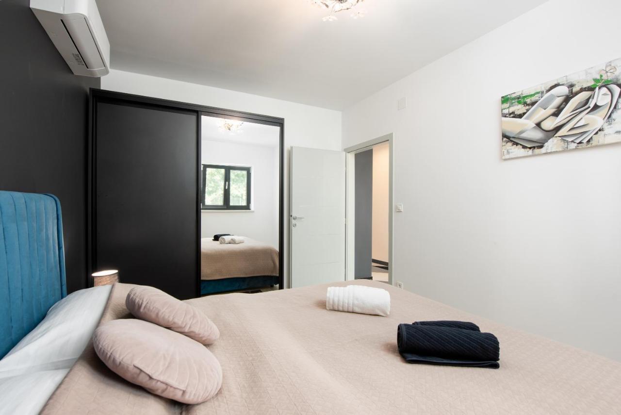 Apartments Alba Chiara カスタヴ エクステリア 写真