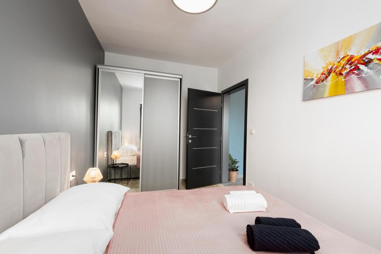 Apartments Alba Chiara カスタヴ エクステリア 写真