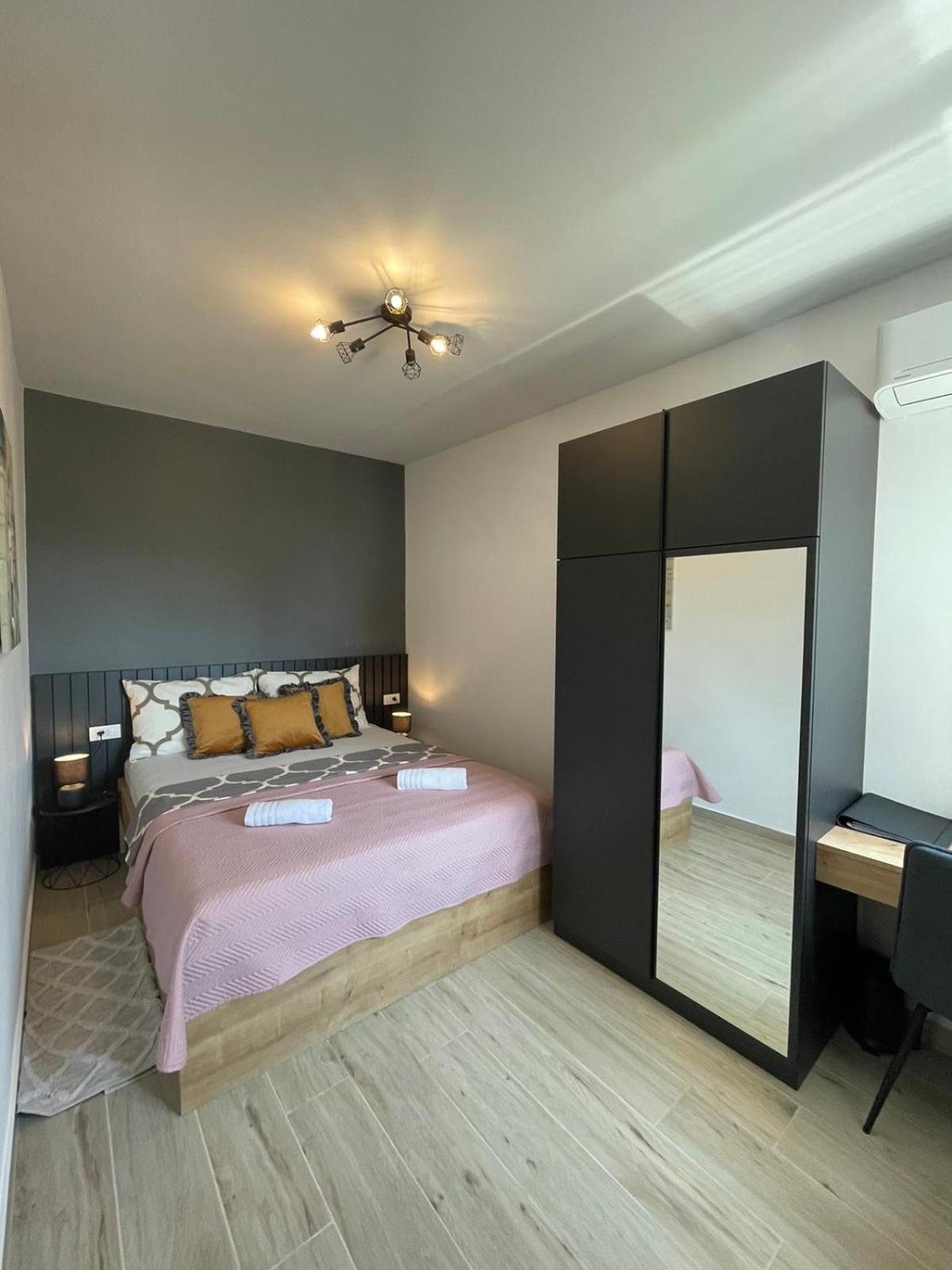 Apartments Alba Chiara カスタヴ エクステリア 写真